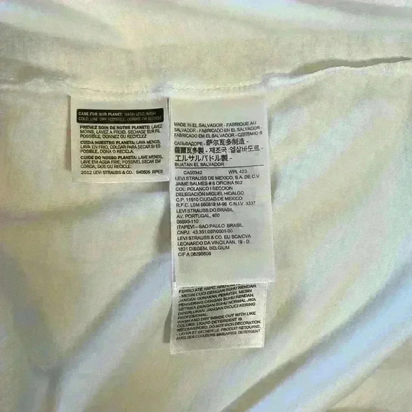 Women's Levi’s short sleeve t-shirt size small - Picture 6 of 8